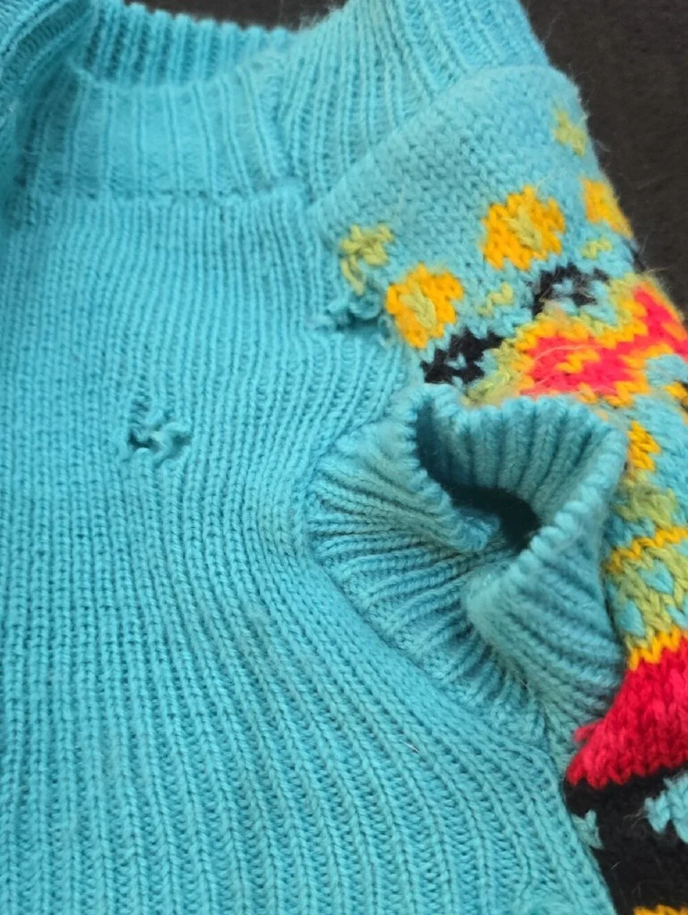 FREE 🔥 Blue Multicolor Fair Isle Knit Dog Sweater #692